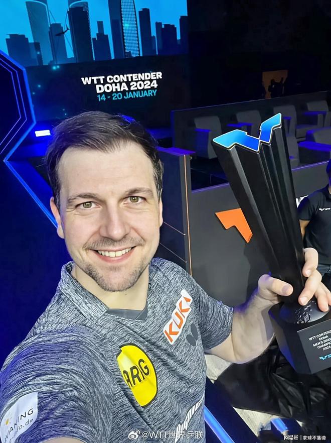 在足球比赛 在足球比赛