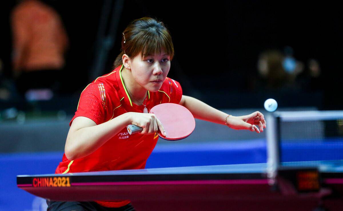 她的表现堪 她的表现堪