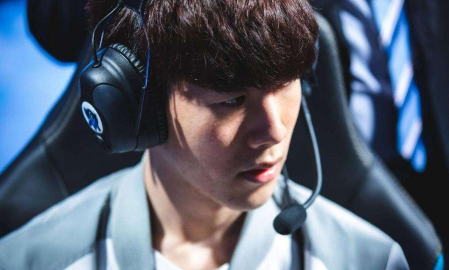 C罗以其卓 C罗以其卓