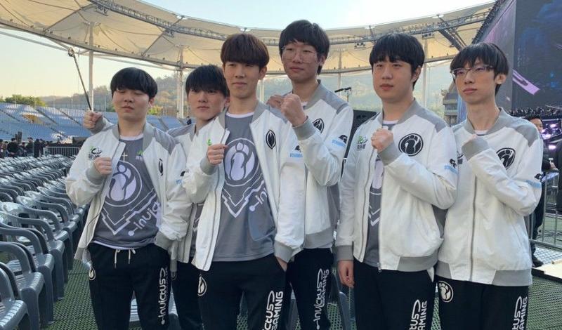 打破由他人 打破由他人