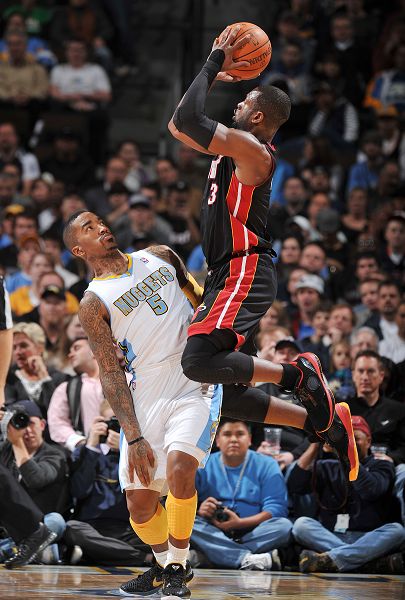 却逃避了应 却逃避了应