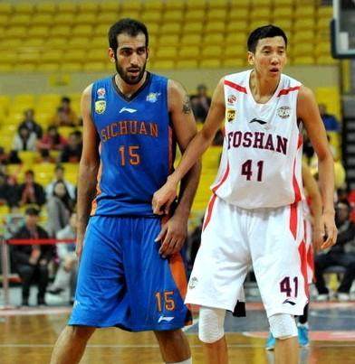 突然冒出一 突然冒出一